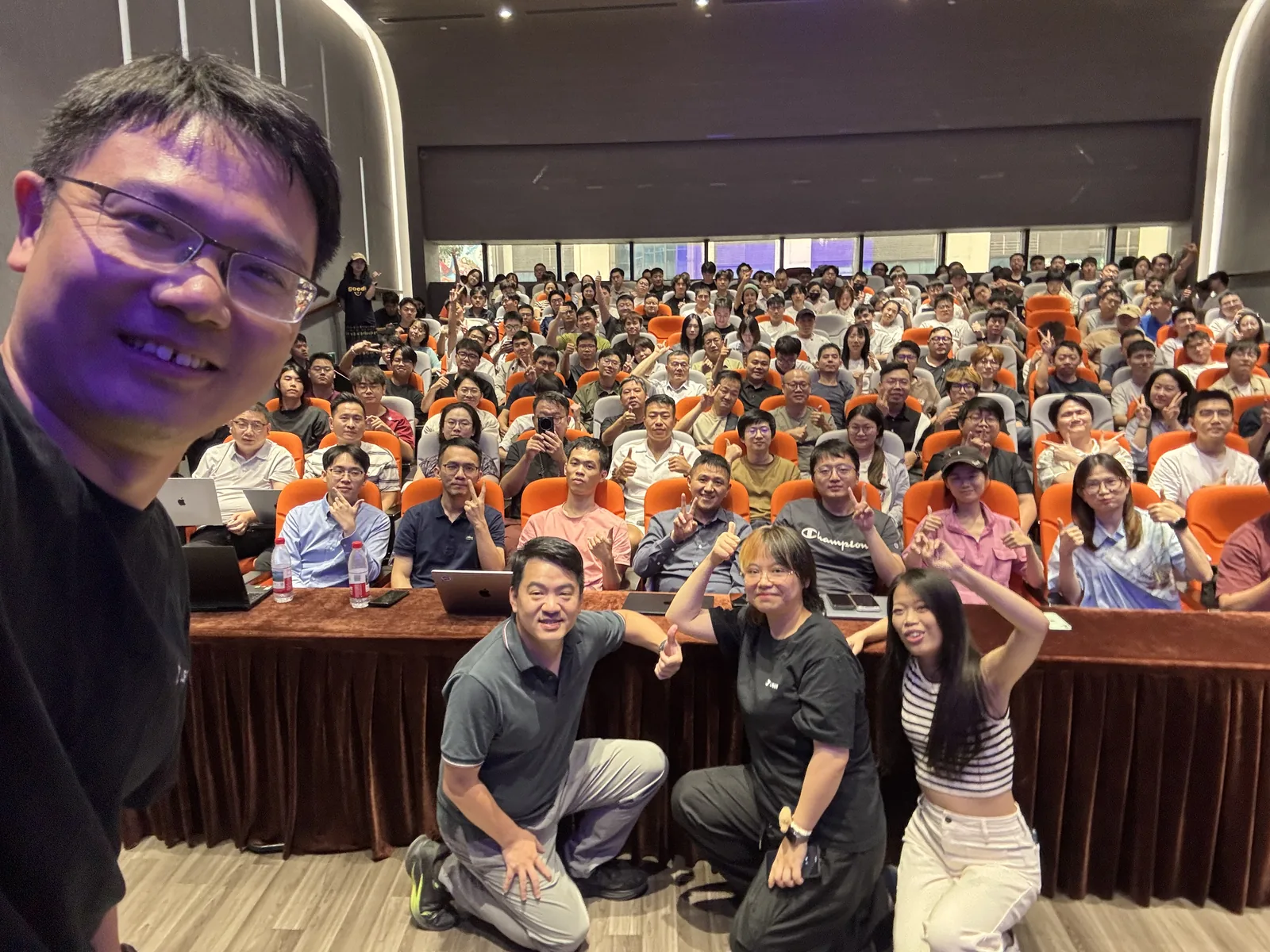 Grok Bot Meetup 广州站全场合影